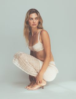 Megan Williams feet photo 17