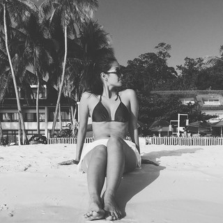 Megan Young feet photo 3