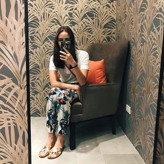 Megan Young feet photo 8