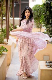 Megha Akash feet photo 15