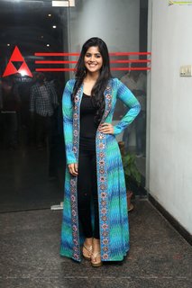 Megha Akash feet photo 14