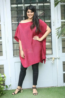 Megha Akash feet photo 18