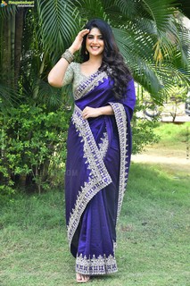 Megha Akash feet photo 1