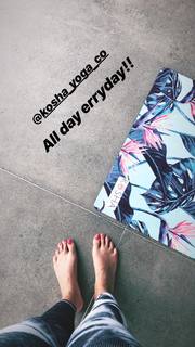 Megha Gupta feet photo thumbnail