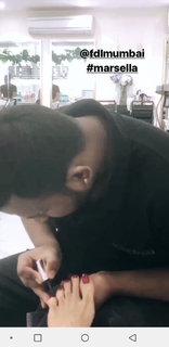 Megha Gupta feet photo thumbnail