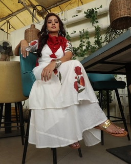 Megha Gupta feet photo thumbnail