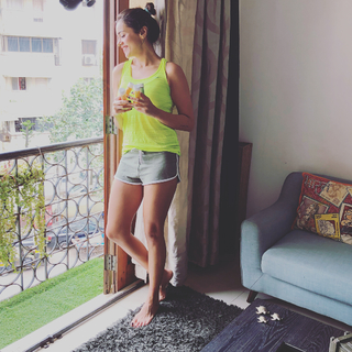 Megha Gupta feet photo thumbnail