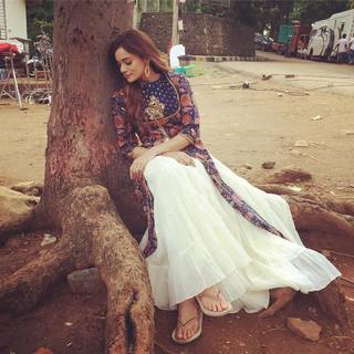 Megha Gupta feet photo thumbnail