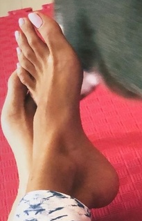 Megha Gupta feet photo thumbnail