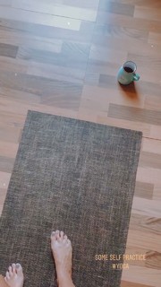 Megha Gupta feet photo thumbnail