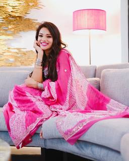 Megha Gupta feet photo thumbnail