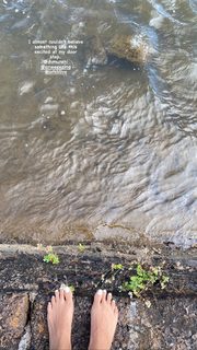 Megha Gupta feet photo thumbnail