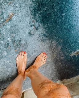 Megha Gupta feet photo thumbnail