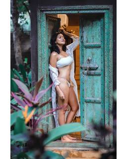 Megha Gupta feet photo thumbnail