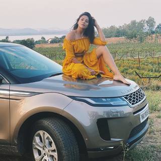 Megha Gupta feet photo thumbnail