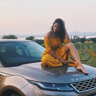 Megha Gupta feet photo thumbnail