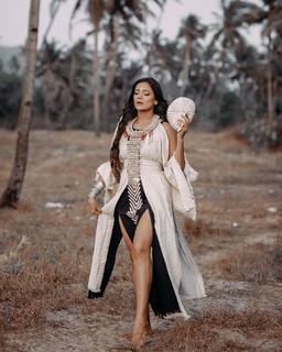 Megha Gupta feet photo thumbnail