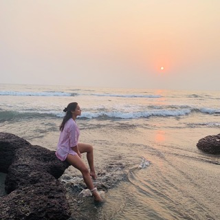 Megha Gupta feet photo thumbnail