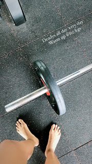 Megha Gupta feet photo thumbnail