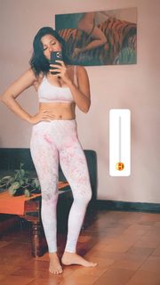 Megha Gupta feet photo thumbnail