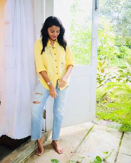 Megha Gupta feet photo thumbnail