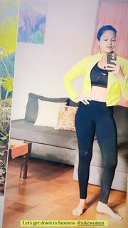 Megha Gupta feet photo thumbnail