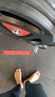 Megha Gupta feet photo thumbnail