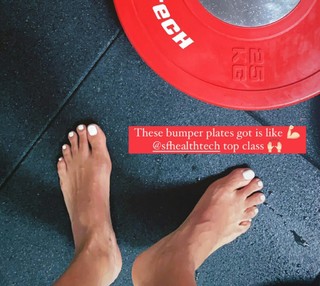 Megha Gupta feet photo thumbnail