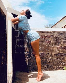 Megha Gupta feet photo thumbnail