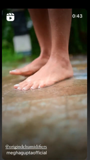 Megha Gupta feet photo thumbnail