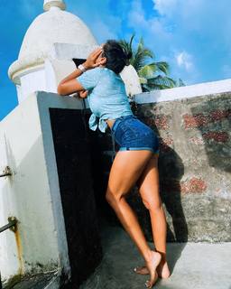 Megha Gupta feet photo thumbnail