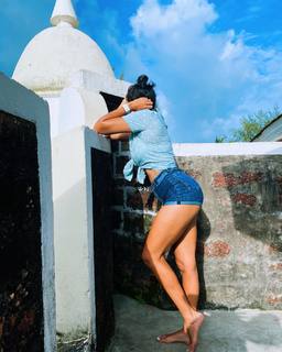 Megha Gupta feet photo thumbnail