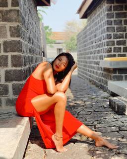 Megha Gupta feet photo thumbnail