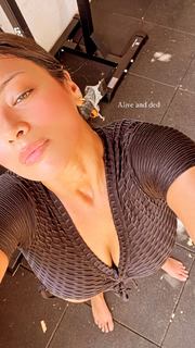 Megha Gupta feet photo thumbnail