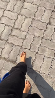 Megha Gupta feet photo thumbnail