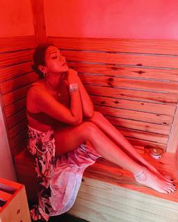 Megha Gupta feet photo thumbnail