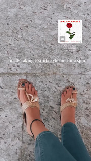 Megha Gupta feet photo thumbnail