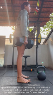 Megha Gupta feet photo thumbnail