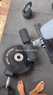 Megha Gupta feet photo thumbnail