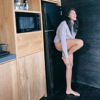 Megha Gupta feet photo thumbnail