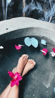 Megha Gupta feet photo thumbnail