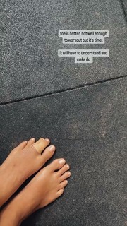 Megha Gupta feet photo thumbnail