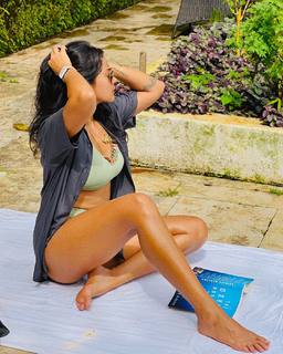 Megha Gupta feet photo thumbnail