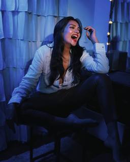 Megha Gupta feet photo thumbnail