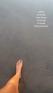 Megha Gupta feet photo thumbnail