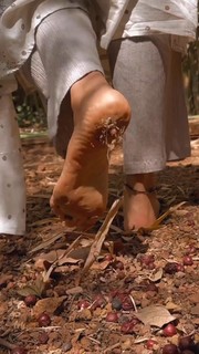 Megha Gupta feet photo thumbnail