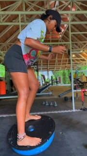 Megha Gupta feet photo thumbnail