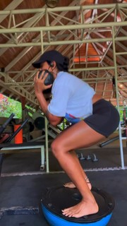 Megha Gupta feet photo thumbnail