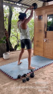 Megha Gupta feet photo thumbnail