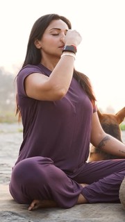 Megha Gupta feet photo thumbnail